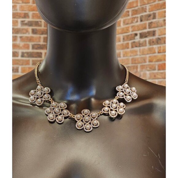 Pearl/White Crystal Flower Collar - Picture 1 of 2